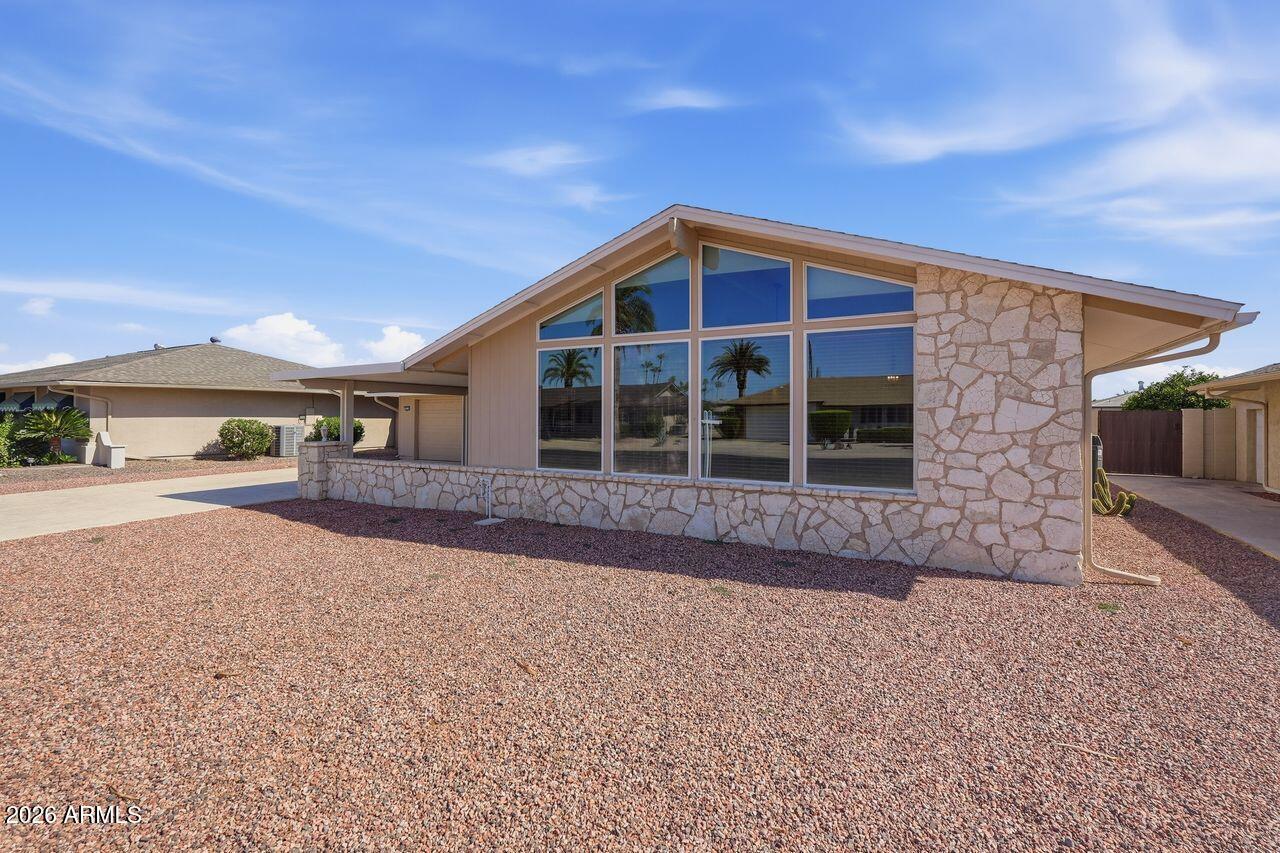 10130 W Desert Rock Dr., Sun City, AZ 85351