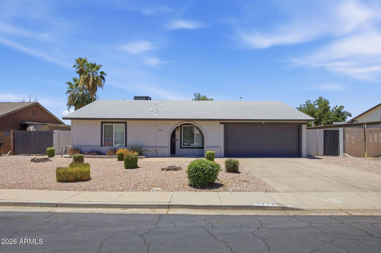 1714 S Almond, Mesa, AZ 85204