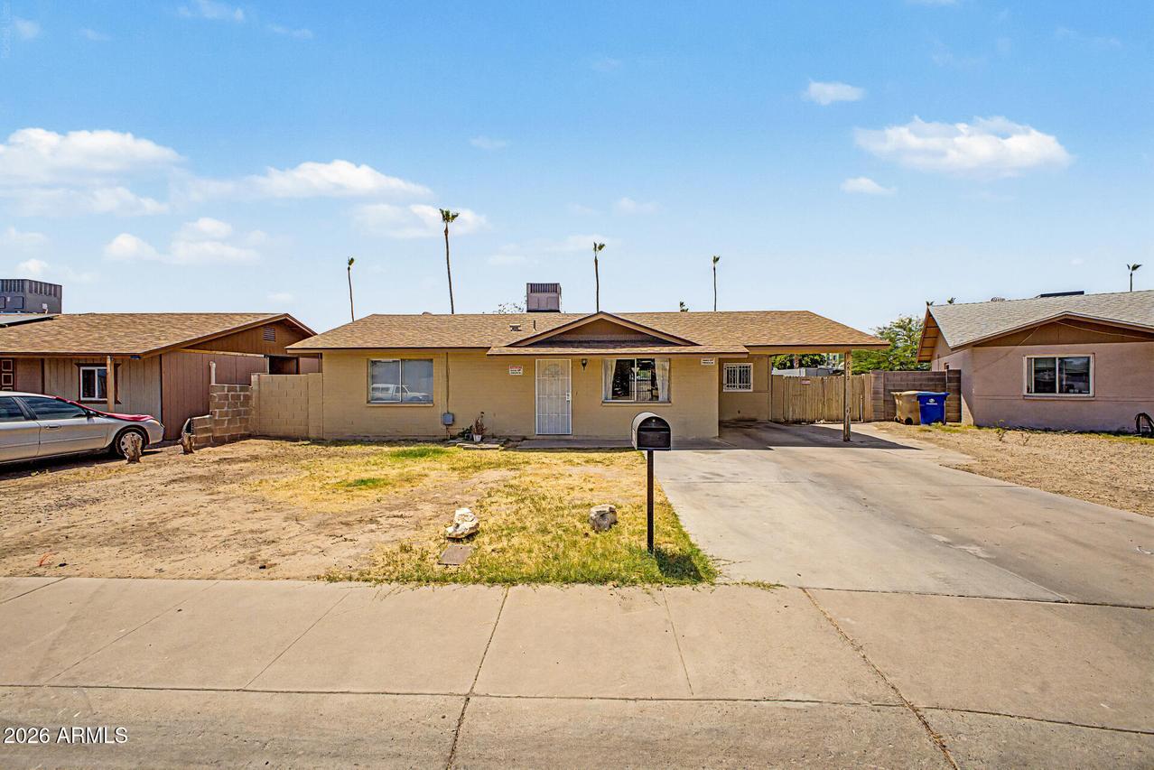 6812 N 65th Ave., Glendale, AZ 85301