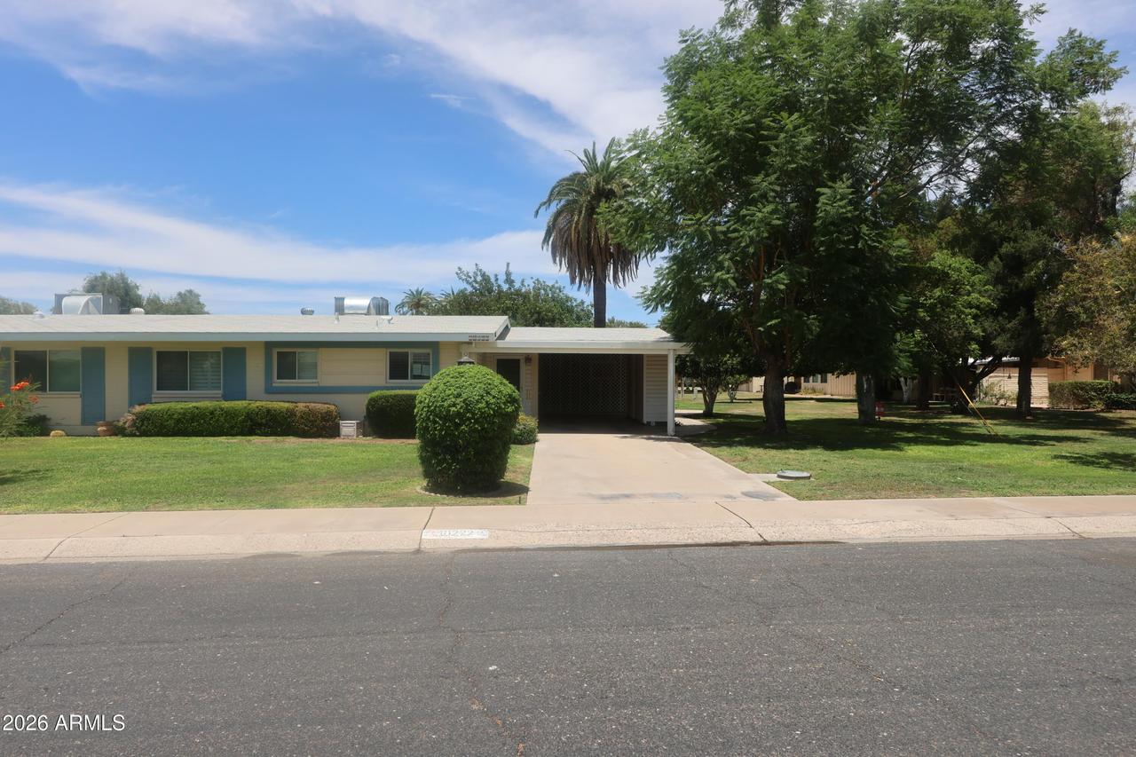 10222 W Snead Cir., Sun City, AZ 85351