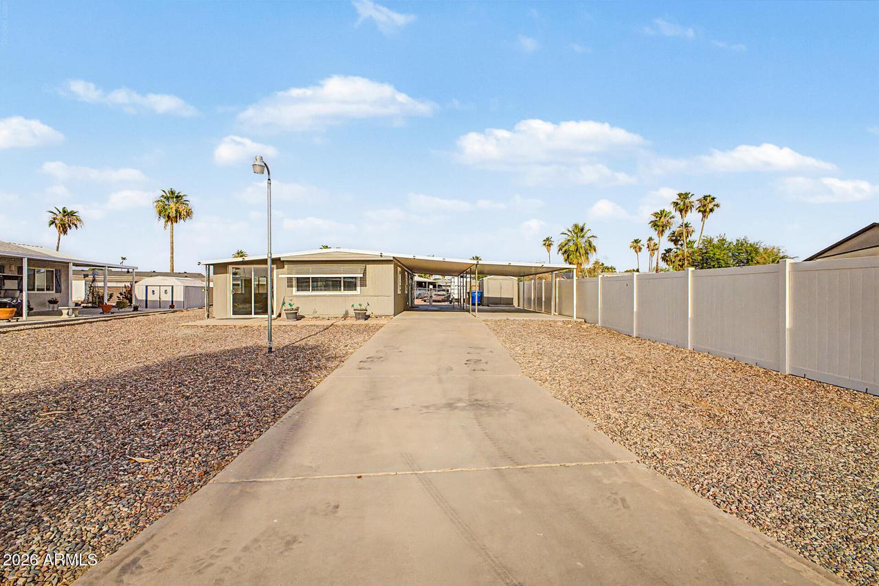 1723 S 74th St., Mesa, AZ 85209