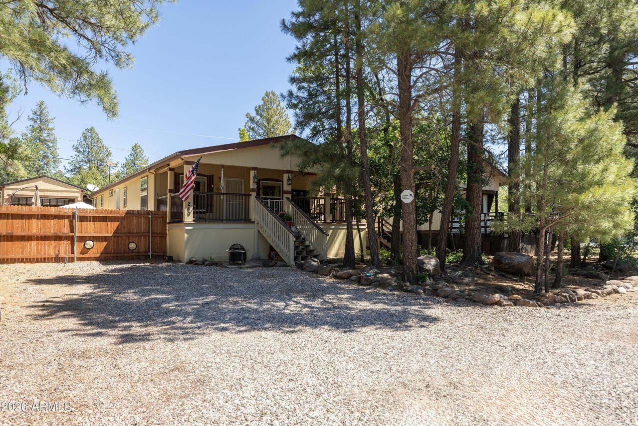 260 E Oak Dr., Munds Park, AZ 86017