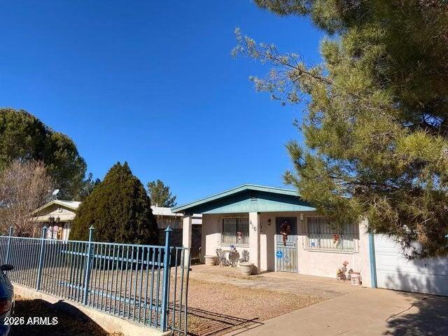 416 W Palm Ave., Pirtleville, AZ 85626