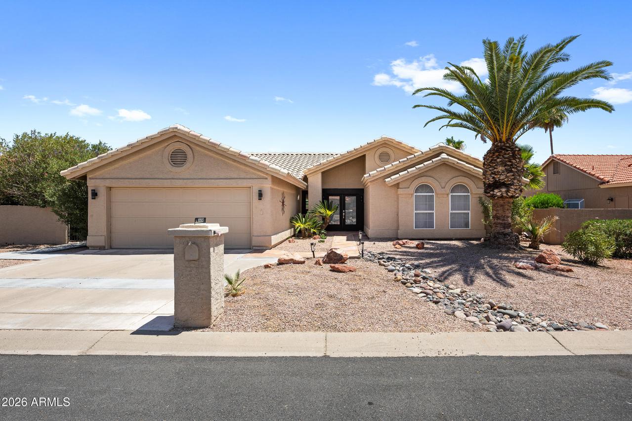 10503 E Elmhurst Dr., Sun Lakes, AZ 85248