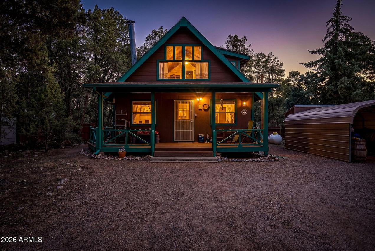 2118 Bluejay Rd., Overgaard, AZ 85933