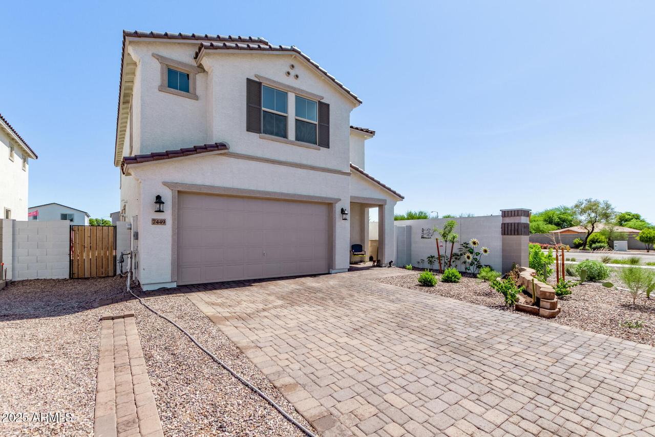 7449 W Peck Dr., Glendale, AZ 85303