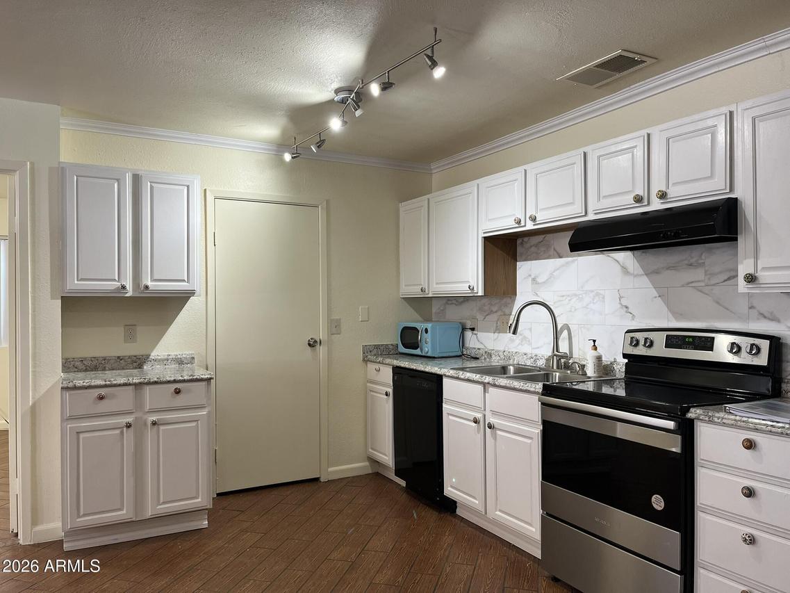 3511 E Baseline Rd. #1213, Phoenix, AZ 85042