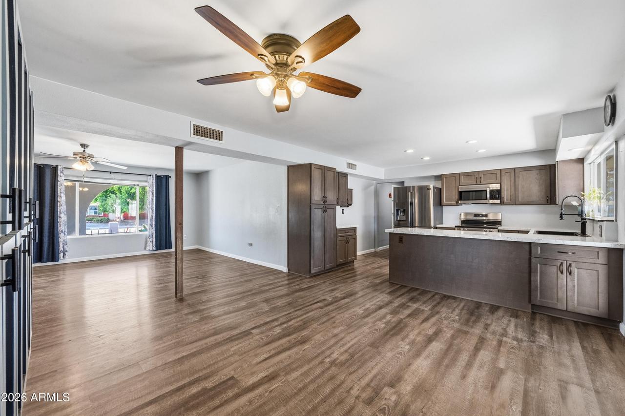 4254 W Camino Acequia, Phoenix, AZ 85051