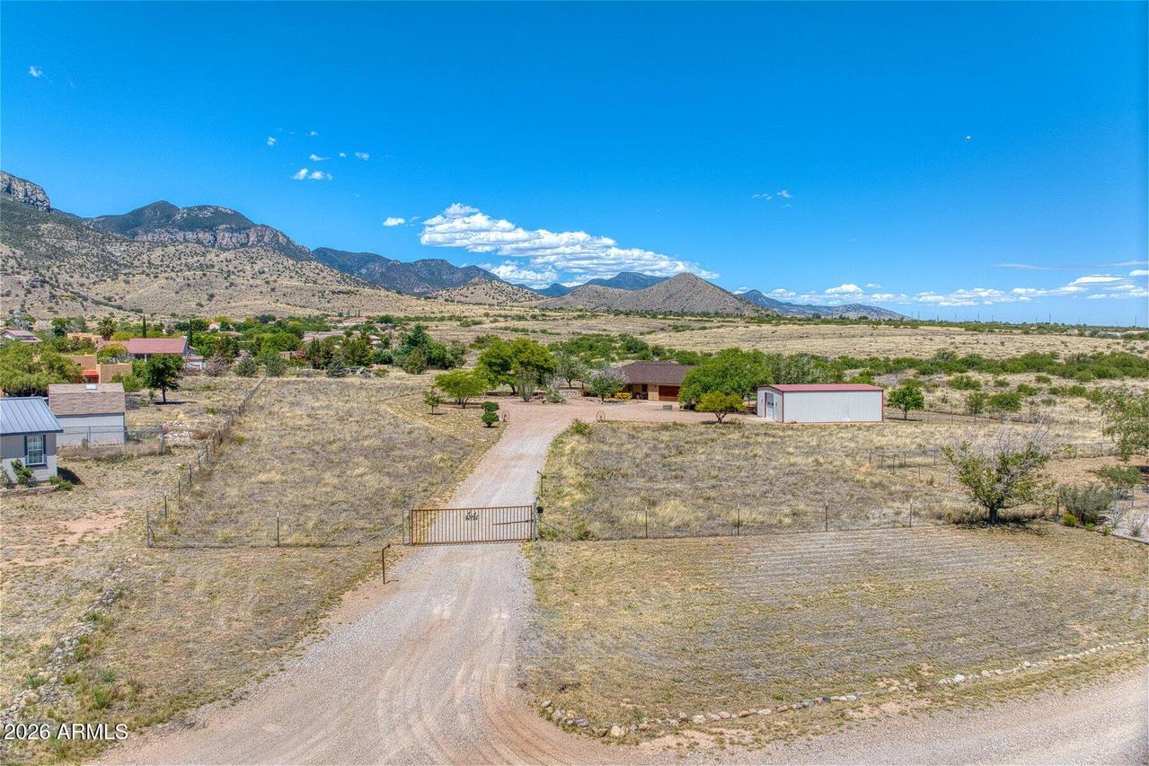 4757 E Dead Coyote Ln., Hereford, AZ 85615