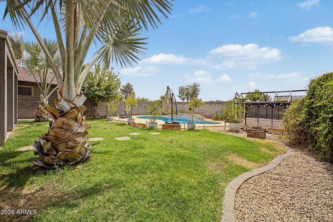 28536 N Sunset Dr., San Tan Valley, AZ 85143