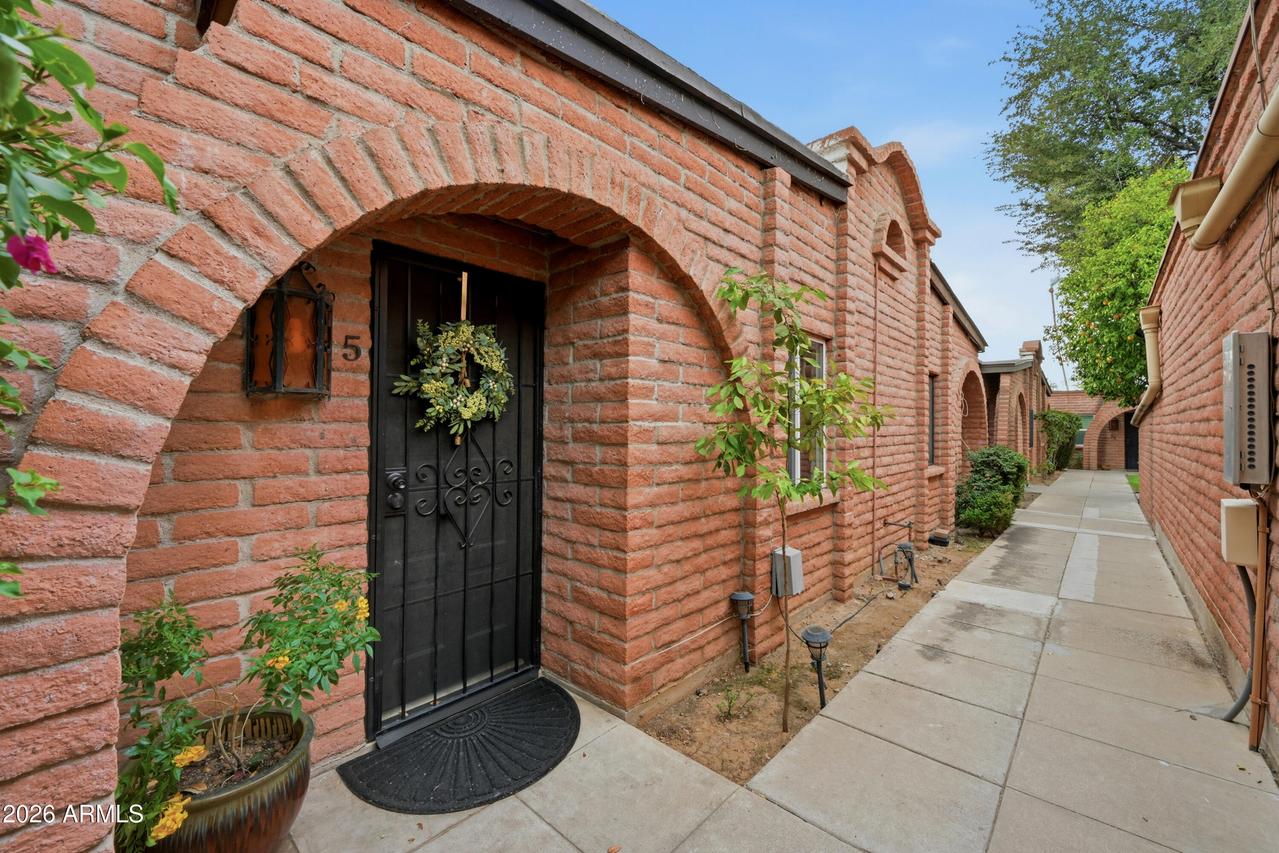 3002 N 32nd St. #5, Phoenix, AZ 85018