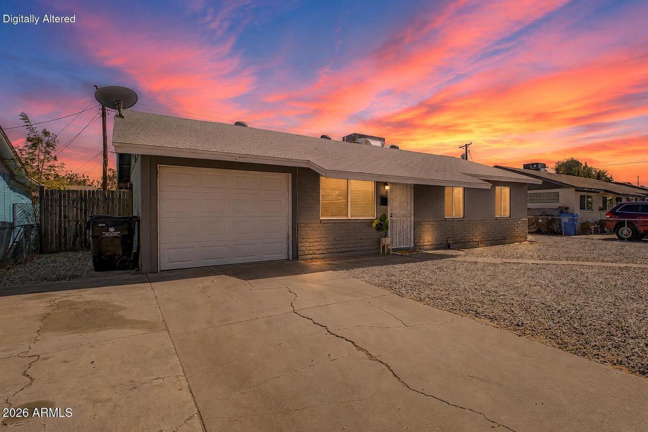 6727 W Pierson St., Phoenix, AZ 85033