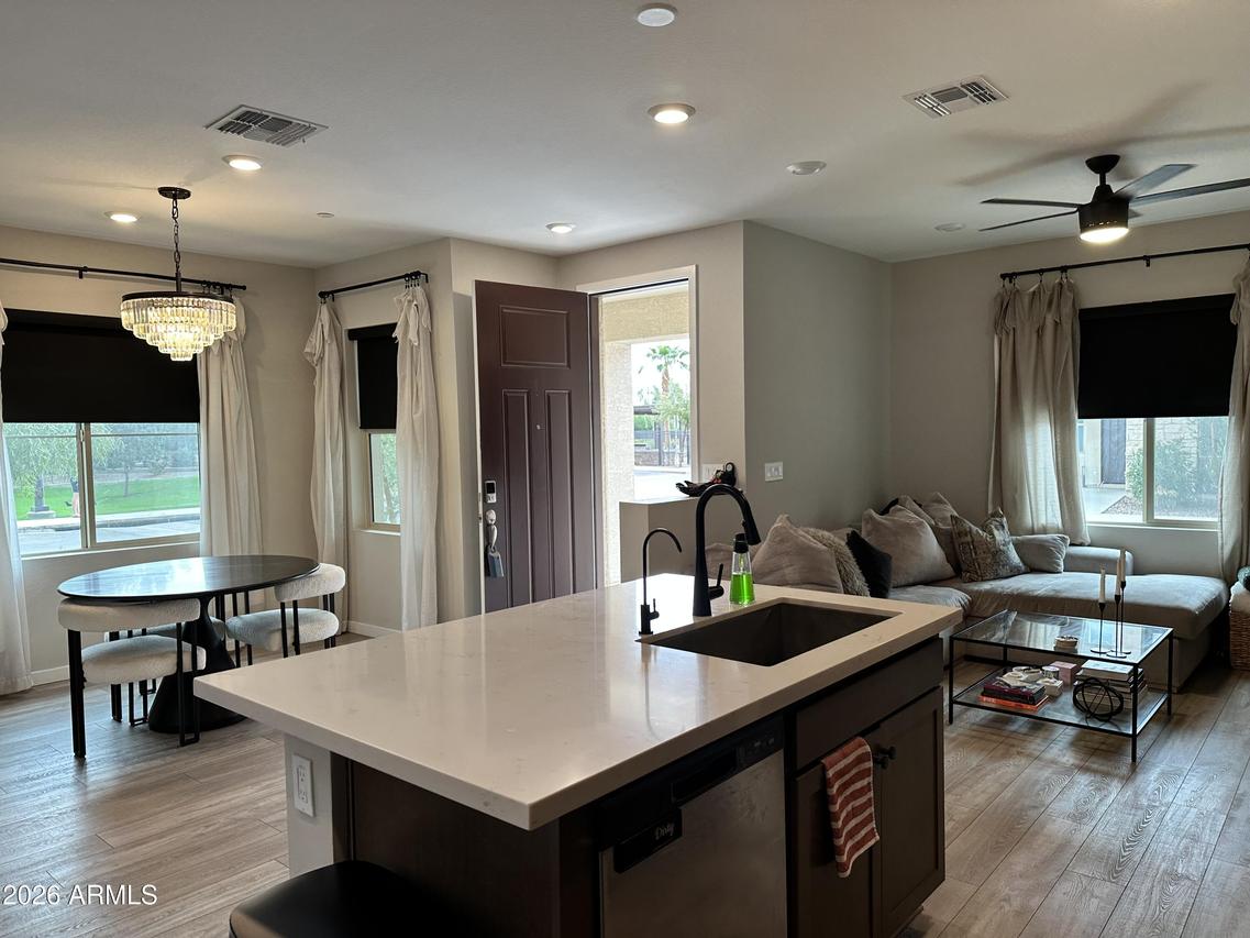 4601 S Renaissance Dr. #101, Gilbert, AZ 85297
