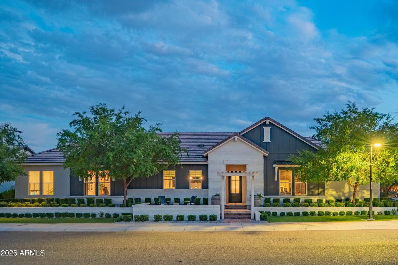11873 N San Clemente St., Surprise, AZ 85388