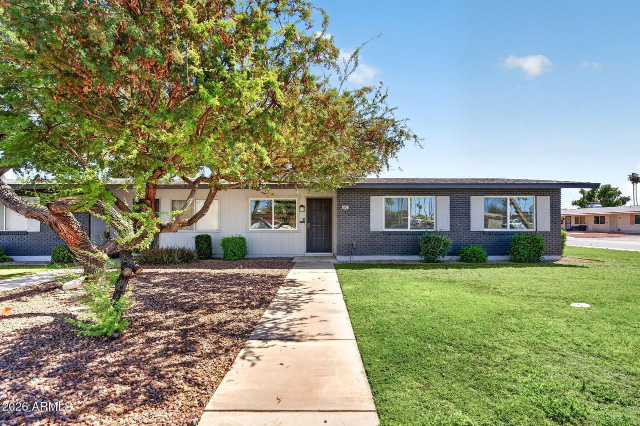 10931 W Thunderbird Blvd., Sun City, AZ 85351