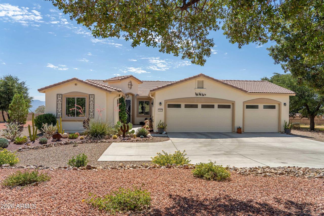 6439 E Saddlehorn Cir., Hereford, AZ 85615