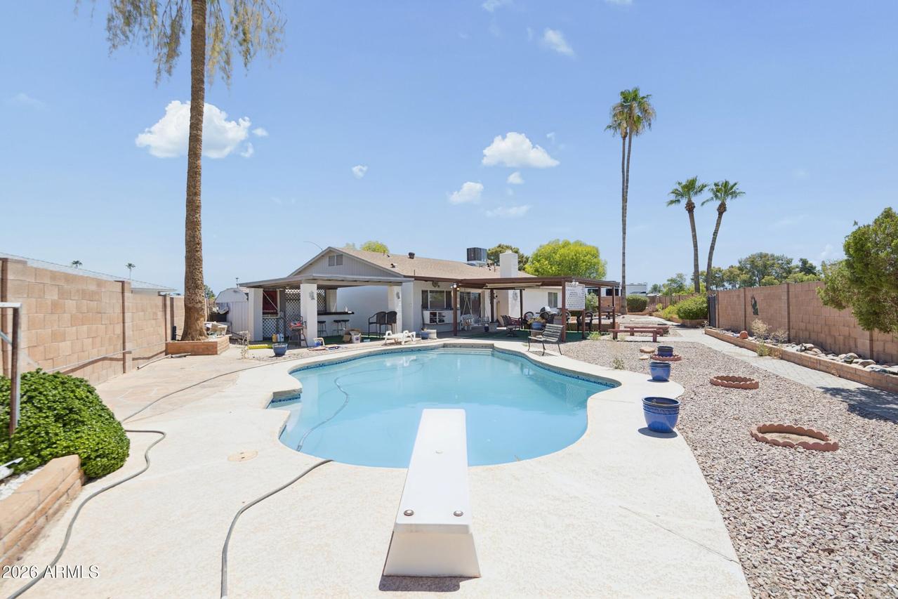 2262 S Emerson Cir., Mesa, AZ 85210