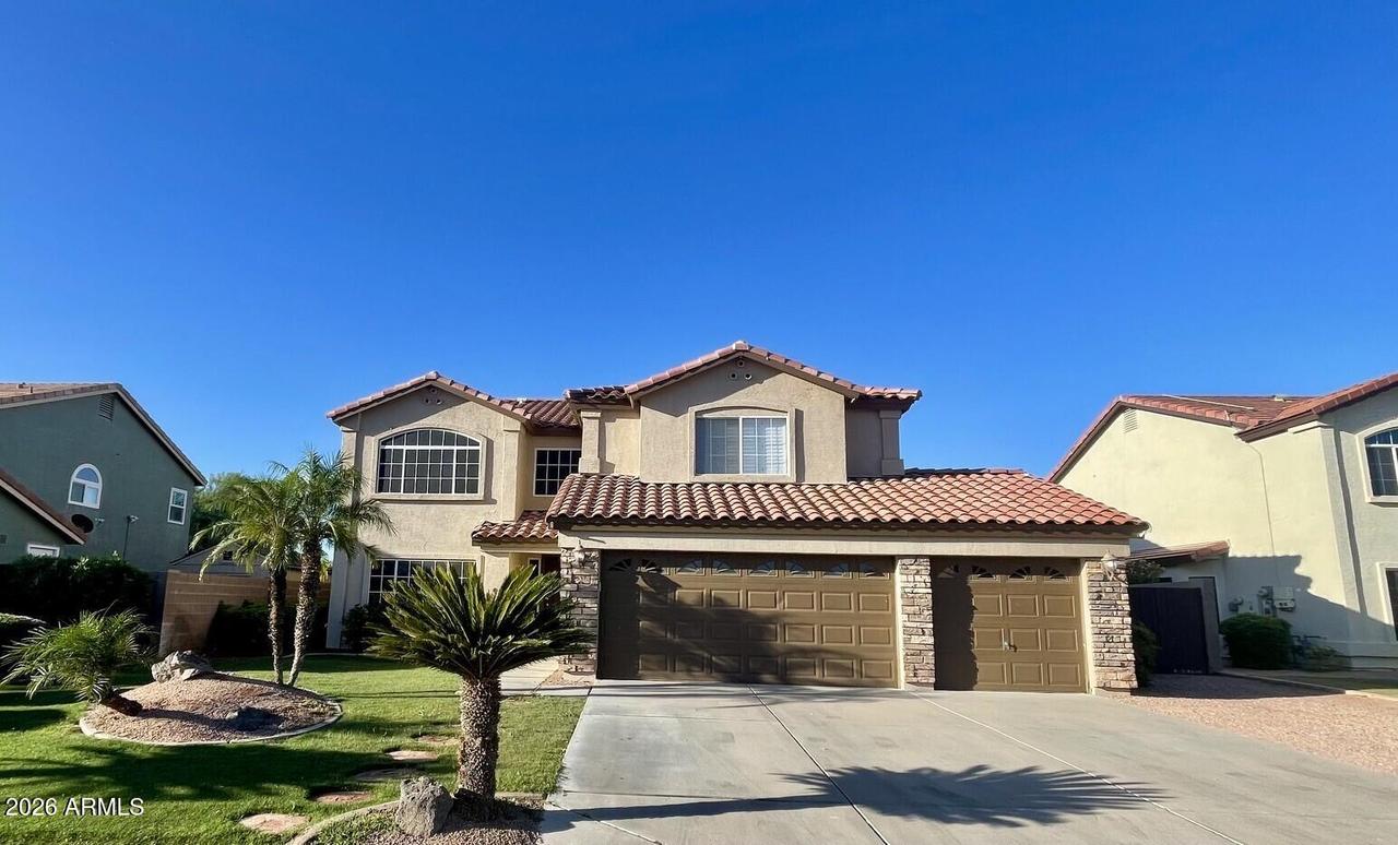 537 E Lakeview Dr., San Tan Valley, AZ 85143