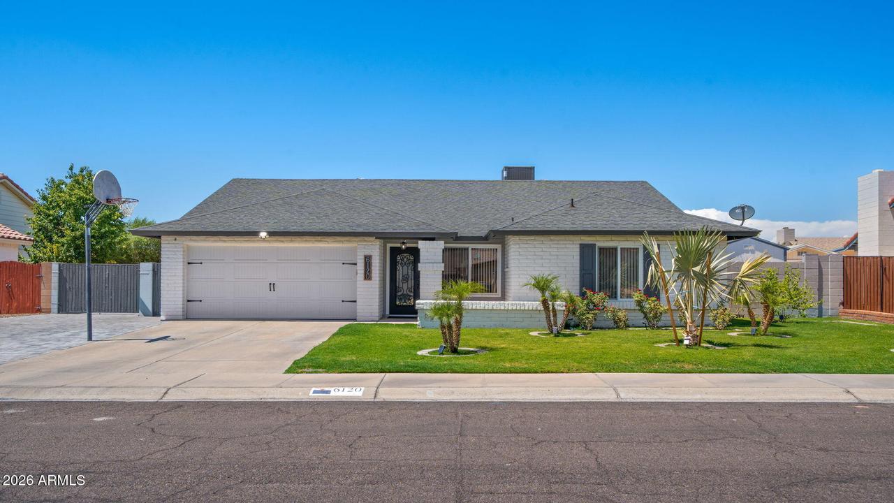 6120 W Shangri La Rd., Glendale, AZ 85304