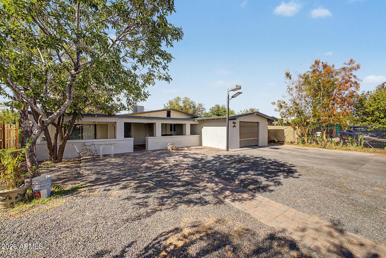 8214 E 4th Ave., Mesa, AZ 85208