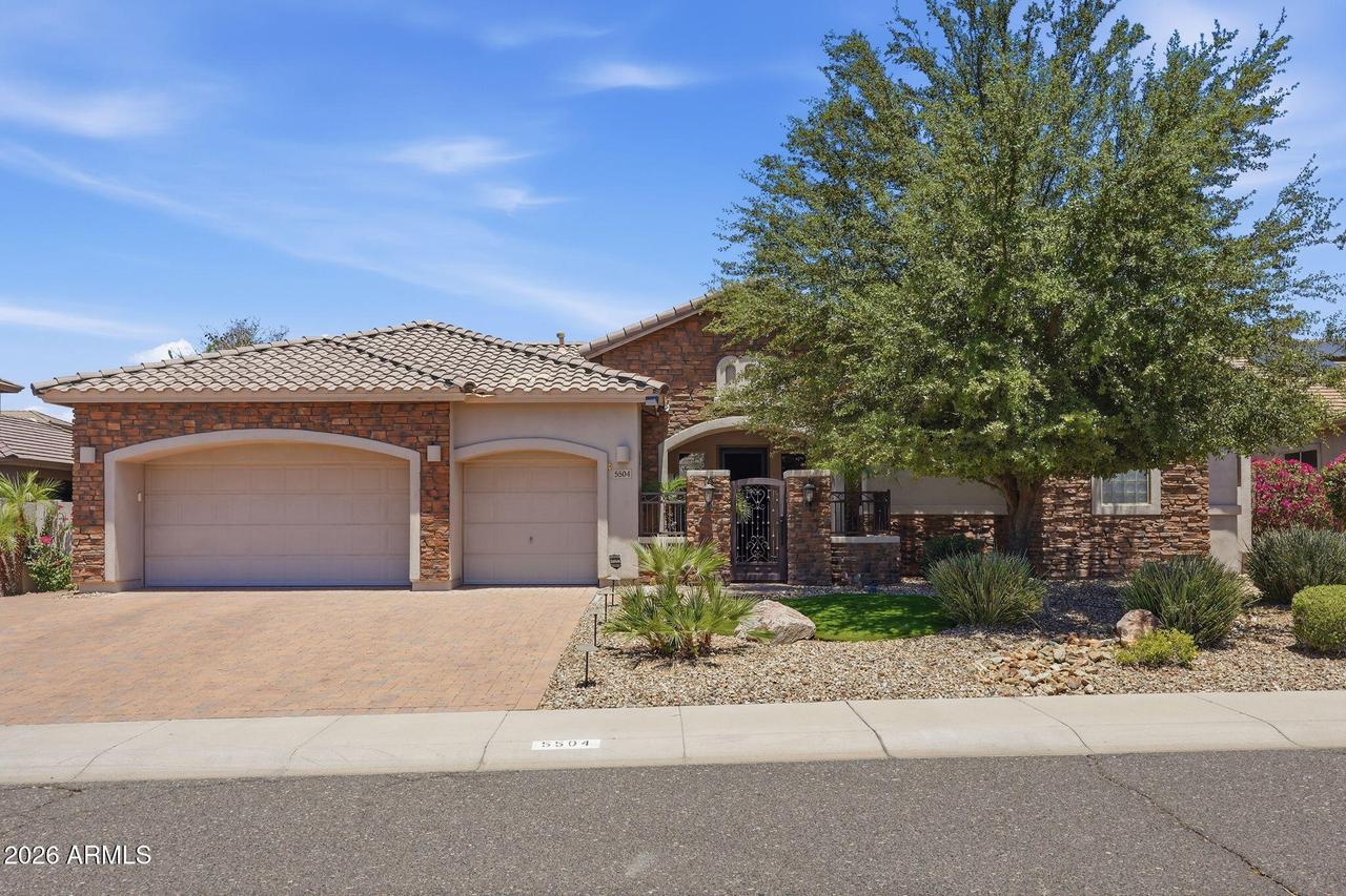 5504 W Straight Arrow Ln., Phoenix, AZ 85083