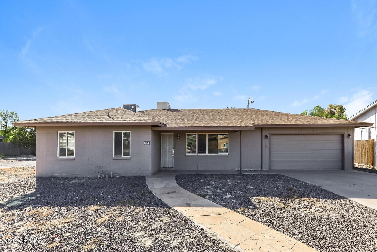 2301 W Village Dr., Phoenix, AZ 85023