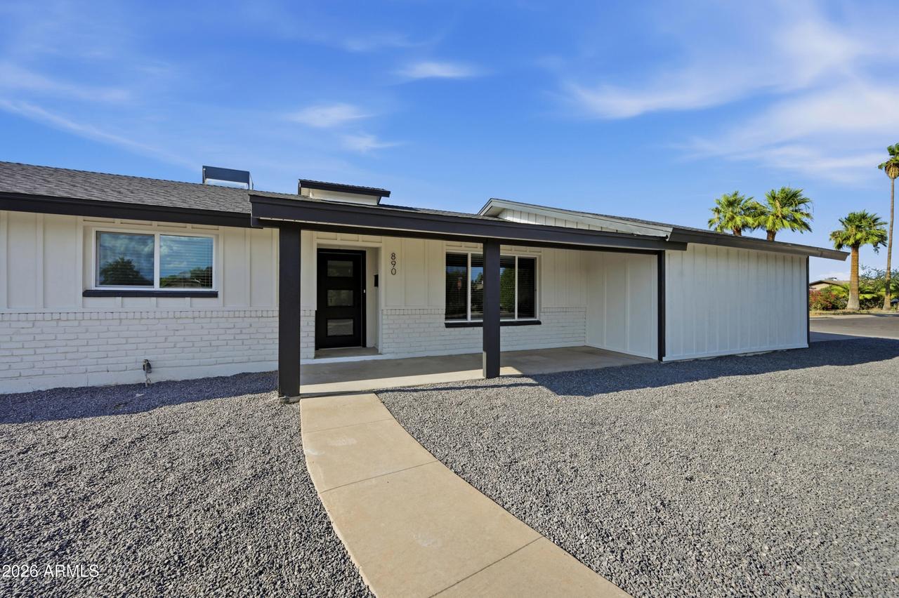 890 W Del Rio St., Chandler, AZ 85225