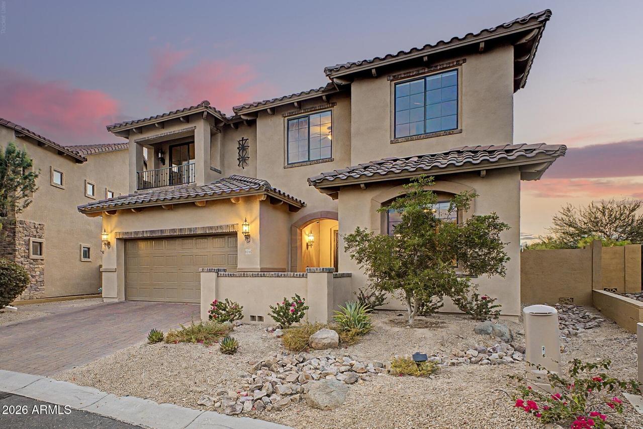 8216 E Jaeger St., Mesa, AZ 85207