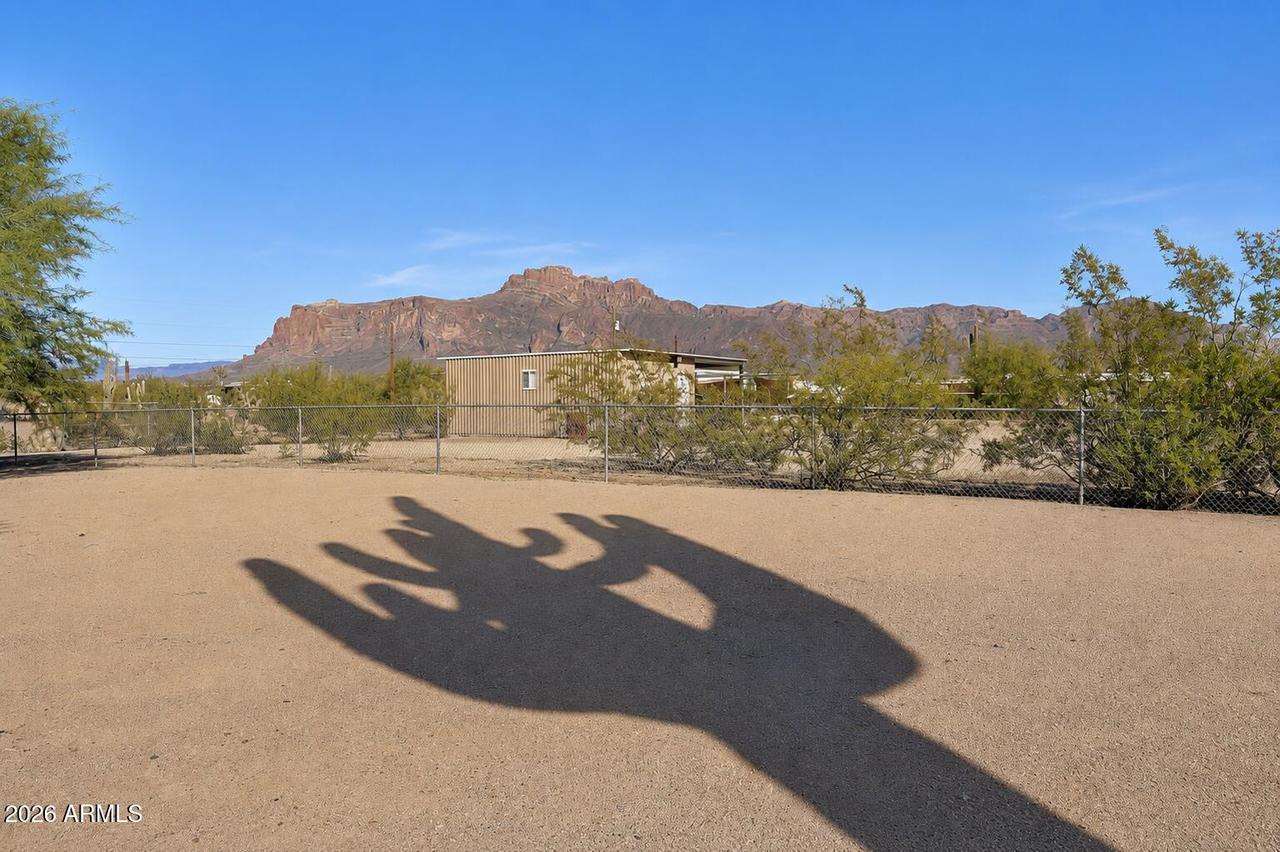 1823 S Hilton Rd., Apache Junction, AZ 85119