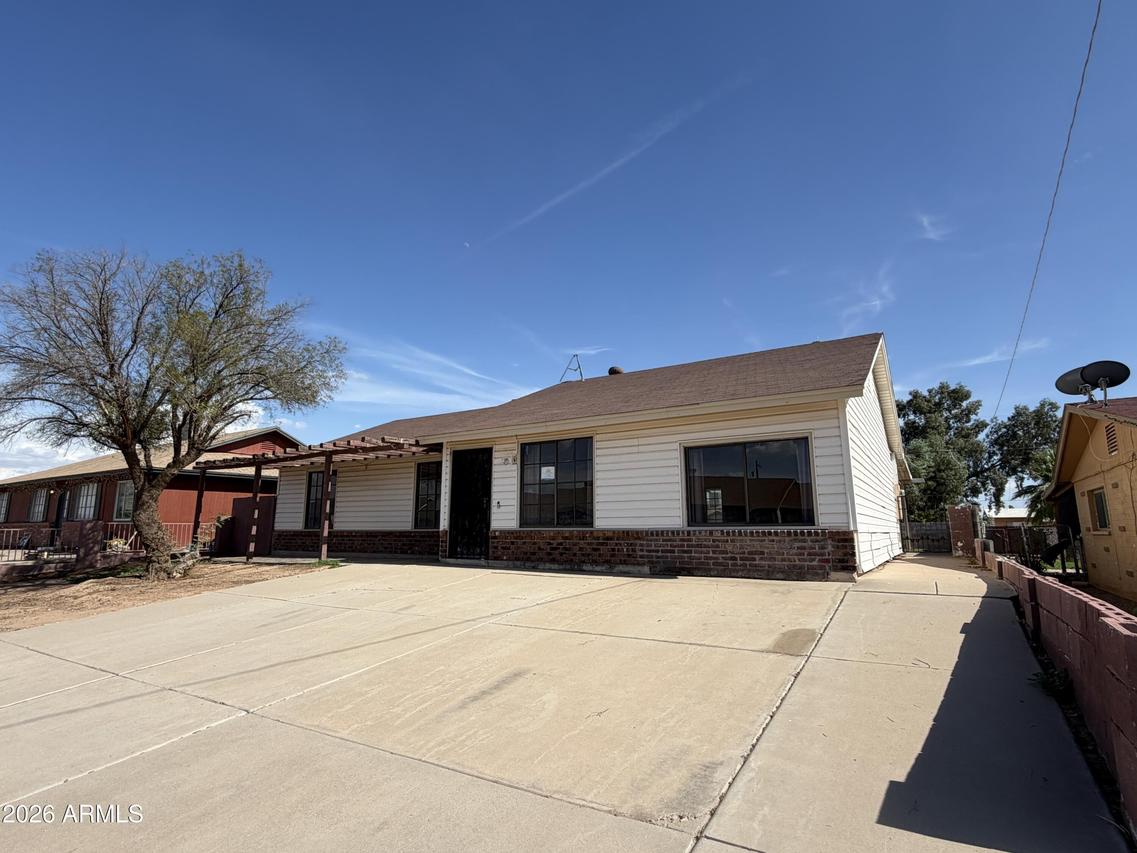 1131 E Bisnaga St., Casa Grande, AZ 85122