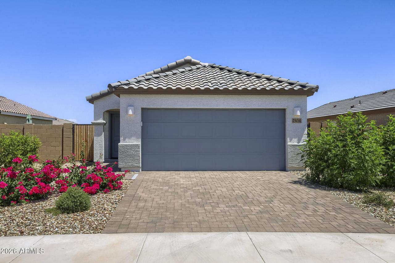 25041 N 174th Ln., Surprise, AZ 85387
