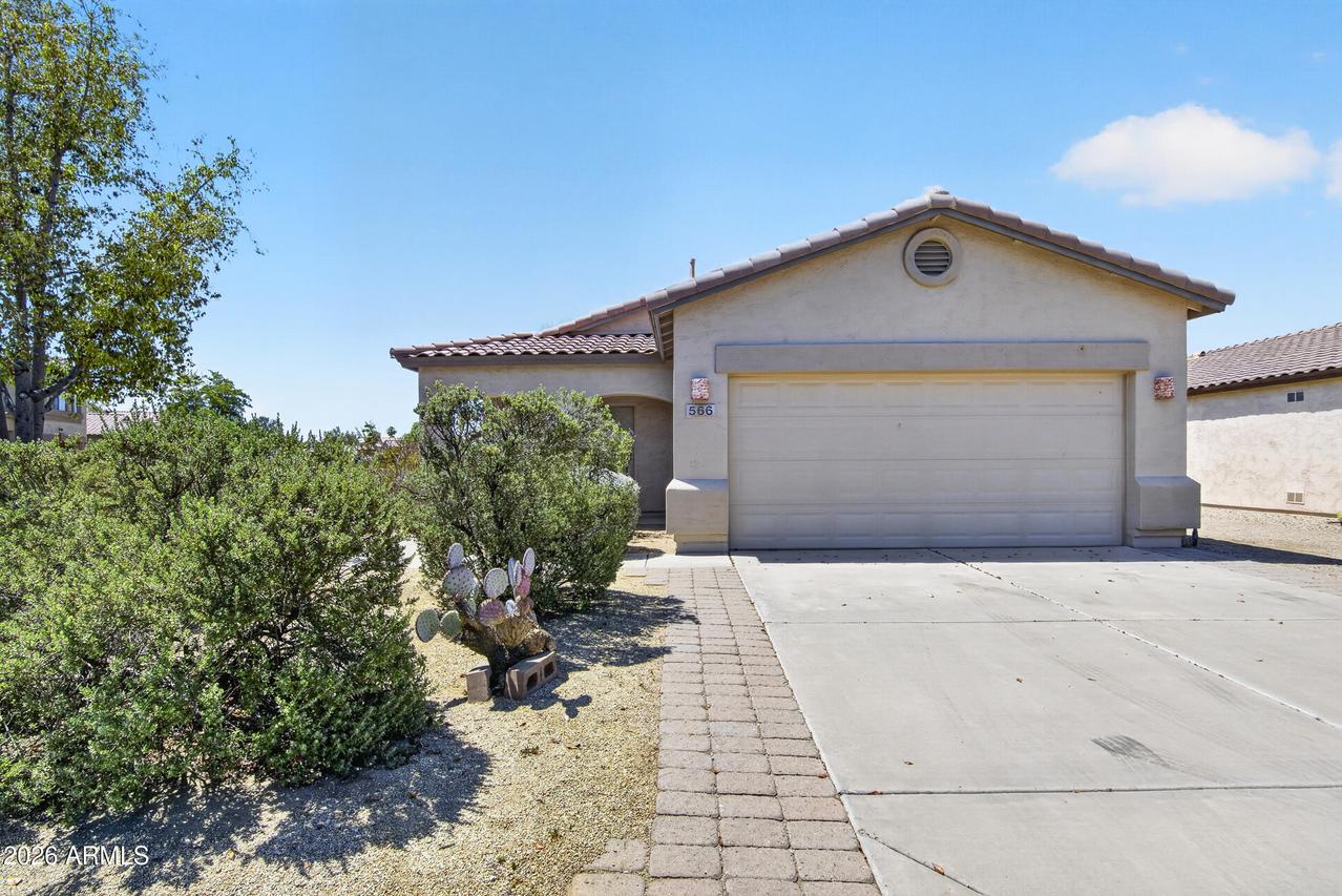 566 E Renegade Pl., San Tan Valley, AZ 85143