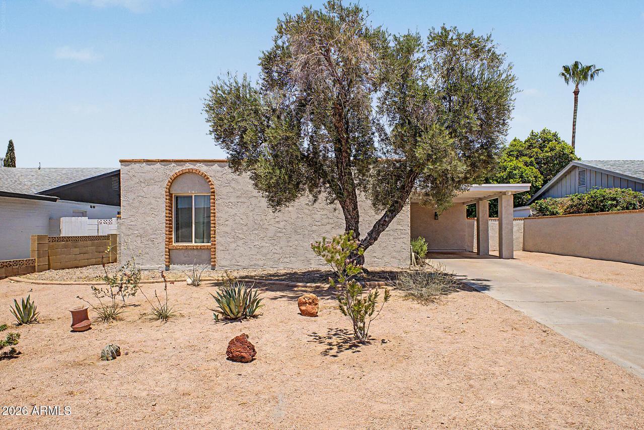 2460 E Pebble Beach Dr., Tempe, AZ 85282