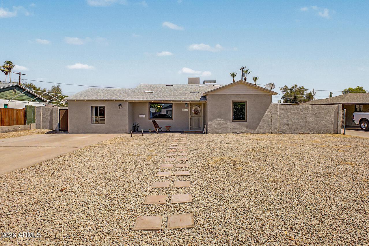 2214 E Monterey Way, Phoenix, AZ 85016