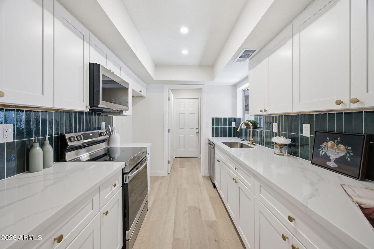 4547 W Mclellan Rd., Glendale, AZ 85301