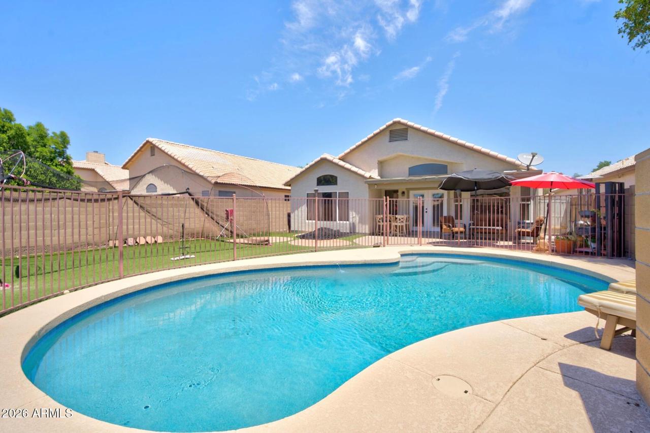 527 W Kelton Ln., Phoenix, AZ 85023