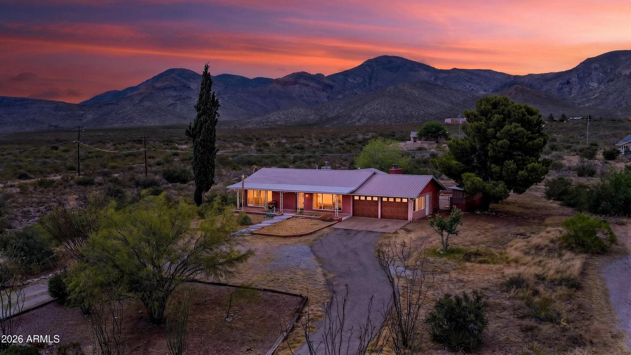 89 E Pima Dr., Bisbee, AZ 85603