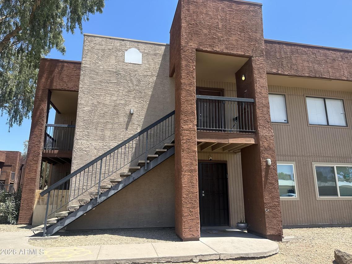3810 N Maryvale Pkwy. #2055, Phoenix, AZ 85031