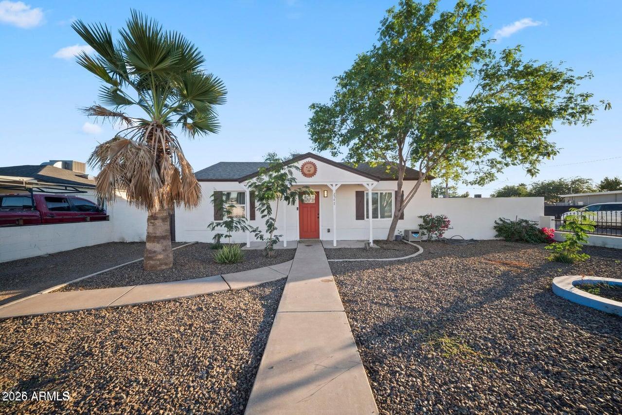 2547 W Adams St., Phoenix, AZ 85009