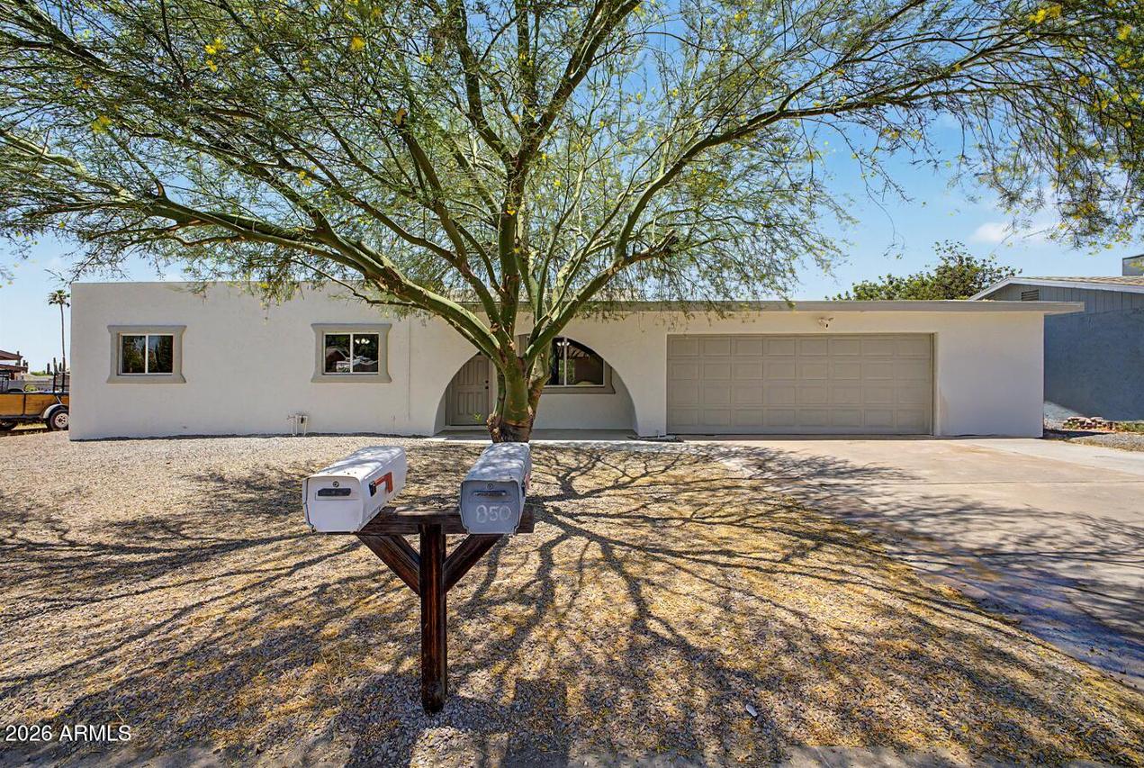 850 N 95th Pl., Mesa, AZ 85207
