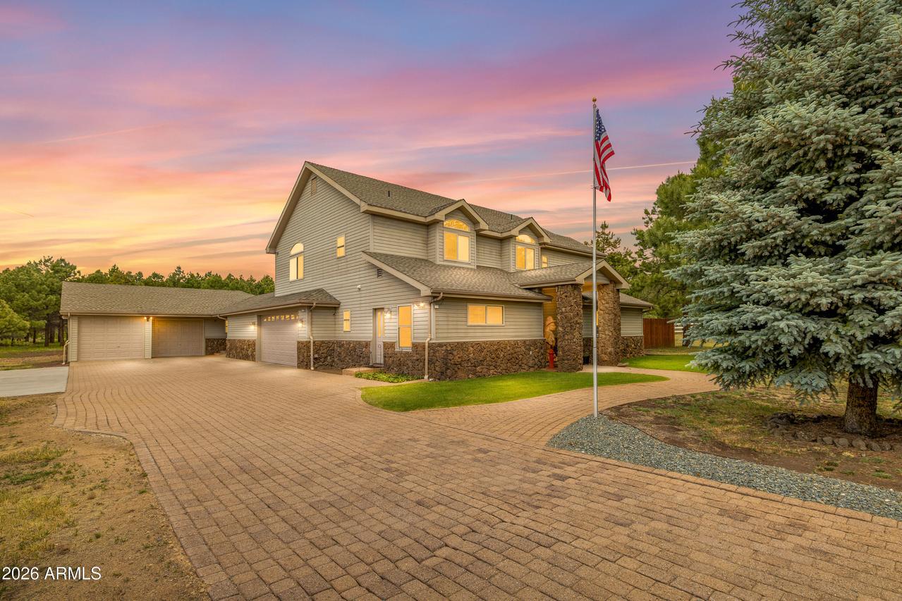 2705 W Creighton Dr., Flagstaff, AZ 86001