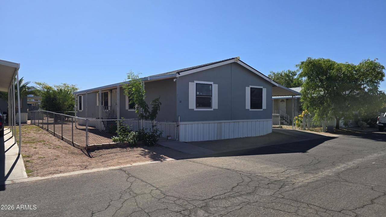 2200 N Delaware Dr. #32, Apache Junction, AZ 85120