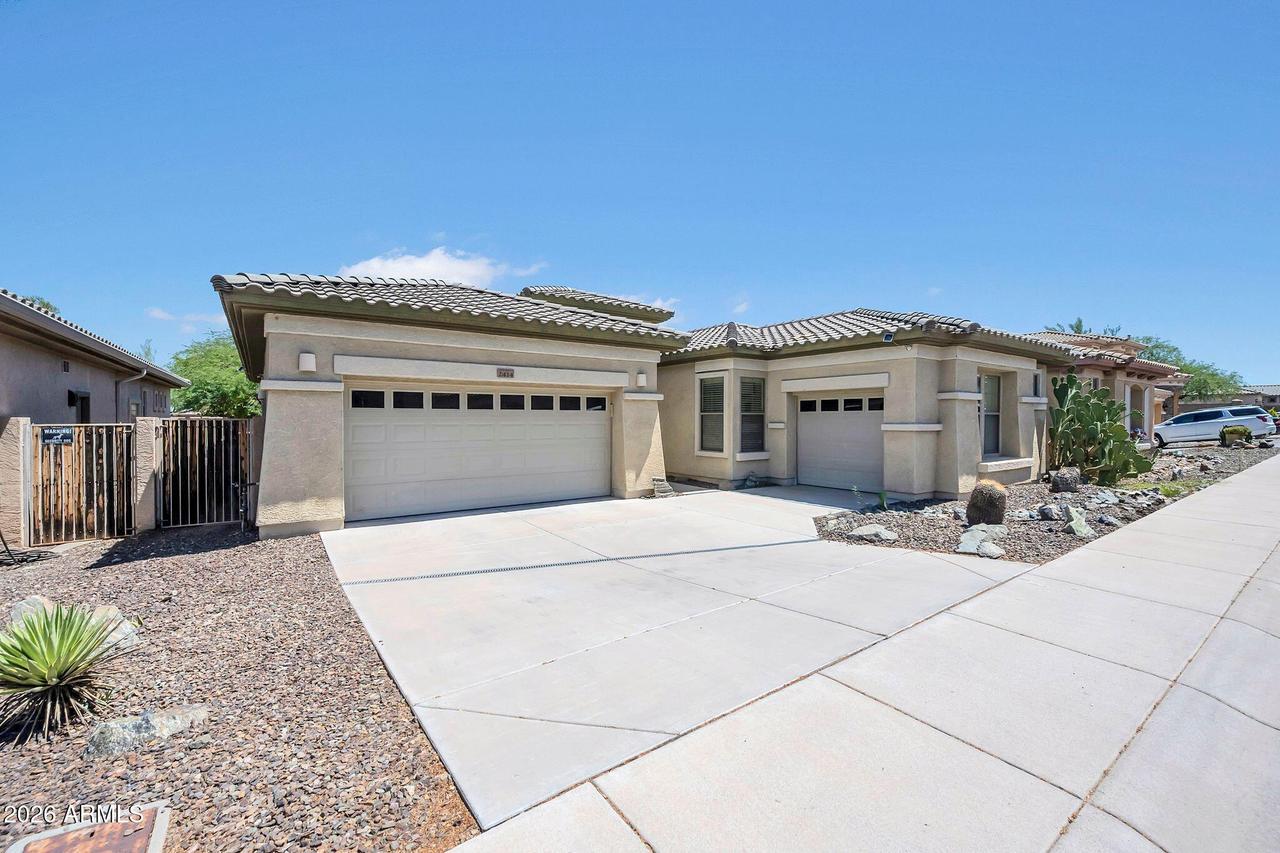2414 W Mineral Rd., Phoenix, AZ 85041