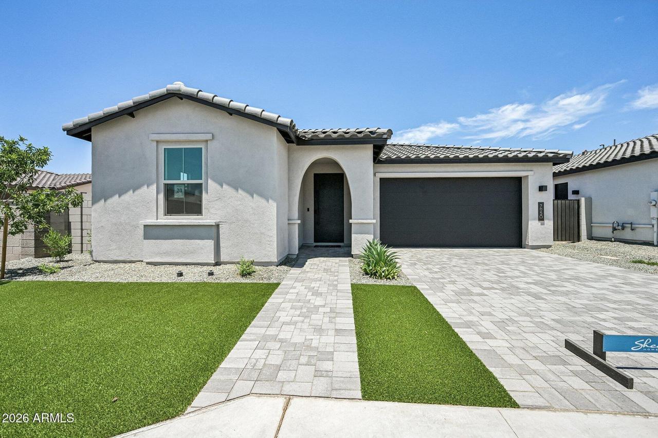7950 W Loma Ln., Peoria, AZ 85345