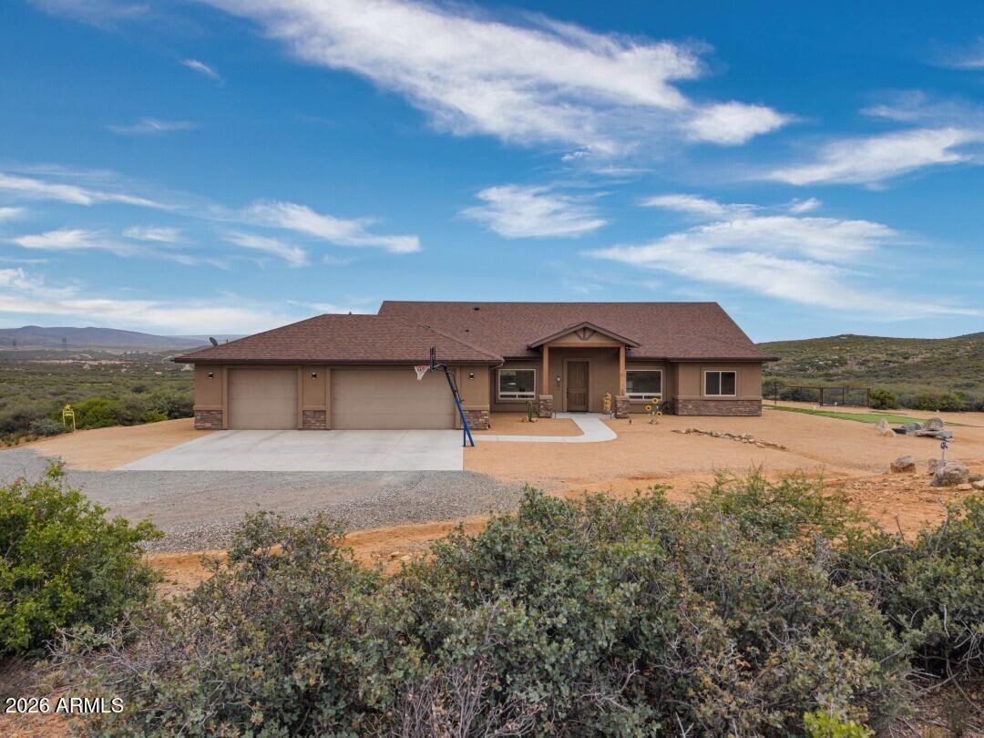 15935 E Lone Fox Trail, Dewey, AZ 86327