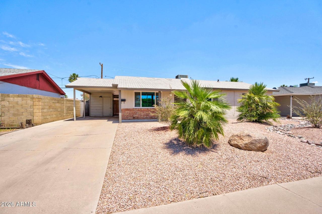 1711 S Roberts Rd., Tempe, AZ 85281