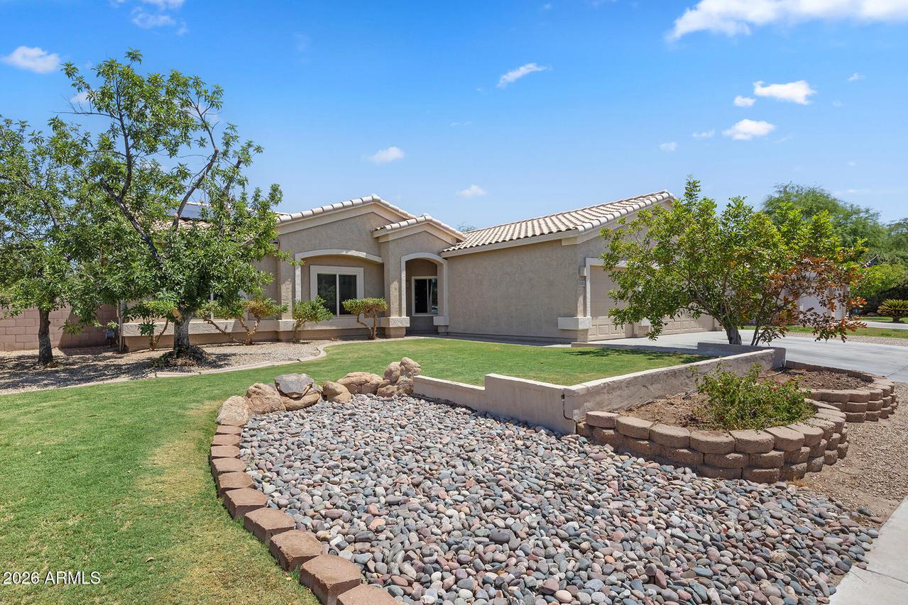 1042 E Lynx Way, Chandler, AZ 85249