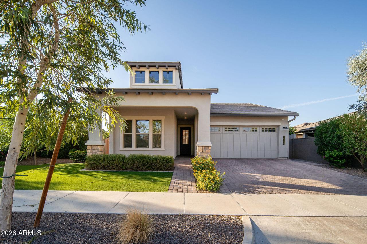 1937 W Chisum Tr., Phoenix, AZ 85085