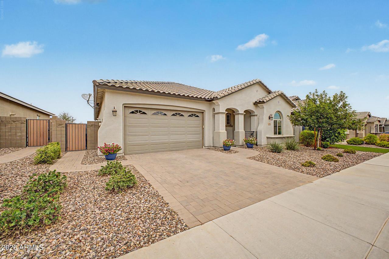 2844 W Roosevelt Dr., San Tan Valley, AZ 85144