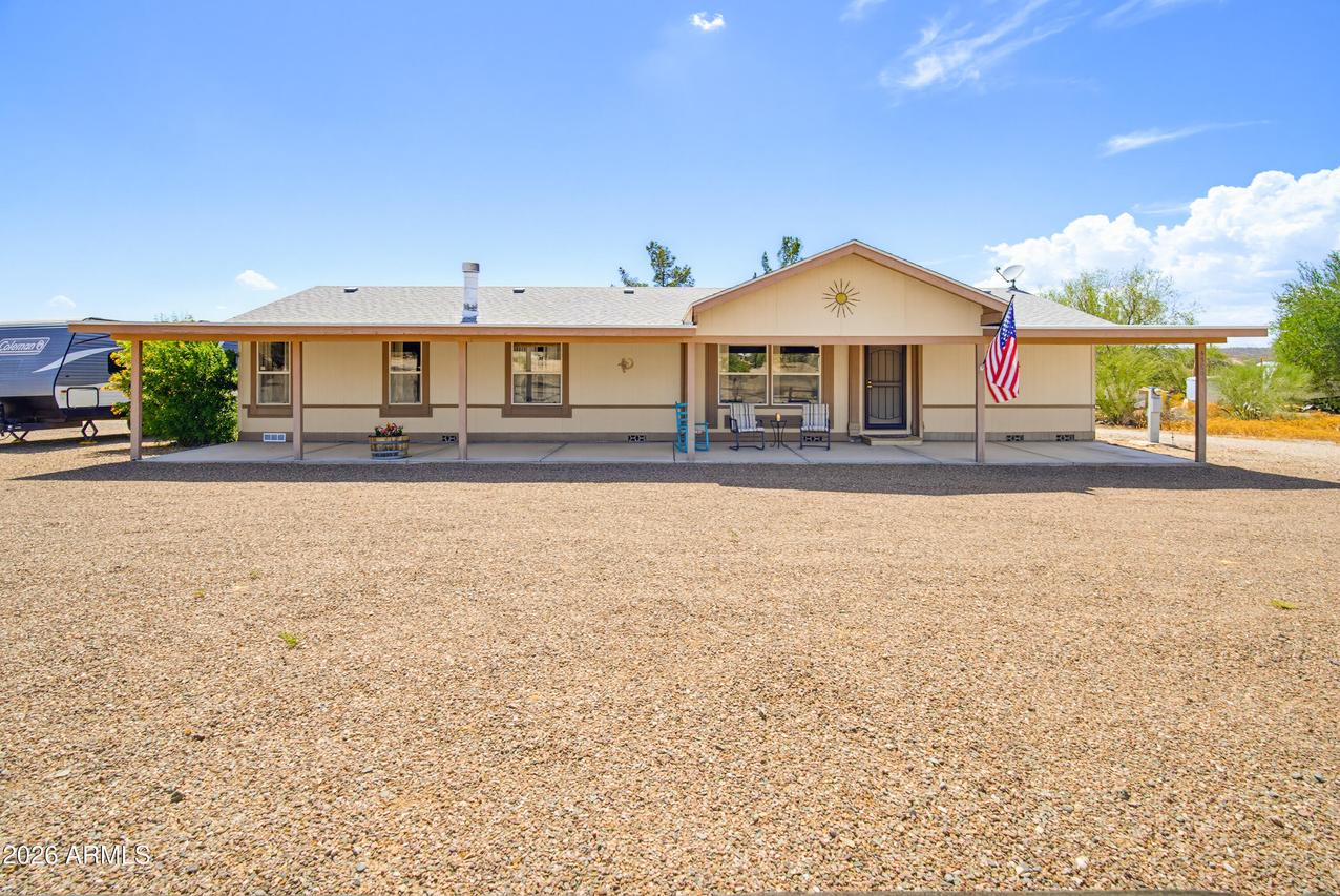 43807 N 2nd Ave., New River, AZ 85087